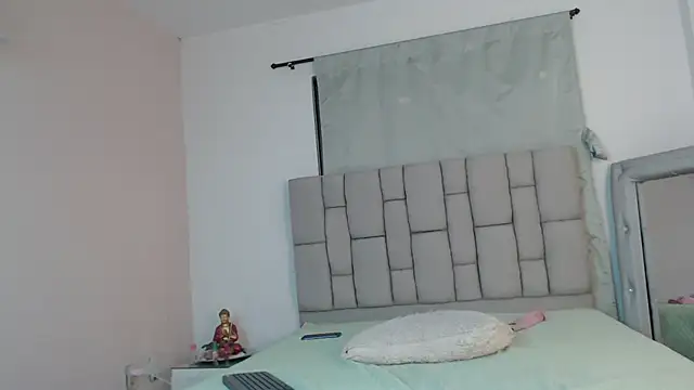 lily_rose1のライブXXXチャット