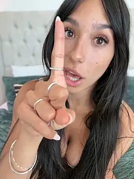 Chat +18 de LoveLillyy ao vivo