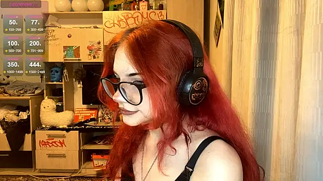 دردشة RedHeadCat الجنسية المباشرة
