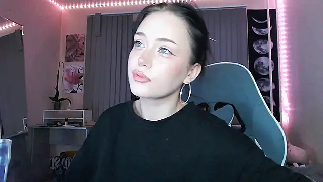 cutefrendlyuser Adlı Modelin Canlı XXX Sohbeti