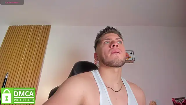 SebastianMaximoff_ Adlı Modelin Canlı XXX Sohbeti