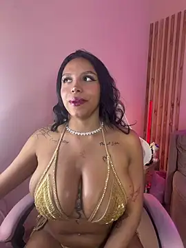 MadeleineSanez Adlı Modelin Canlı XXX Sohbeti