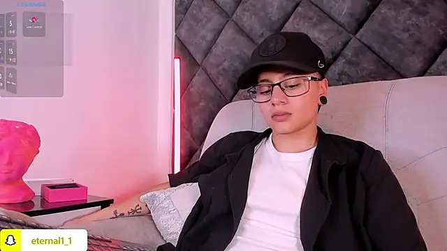 _Eternal_ élő XXX-chatje