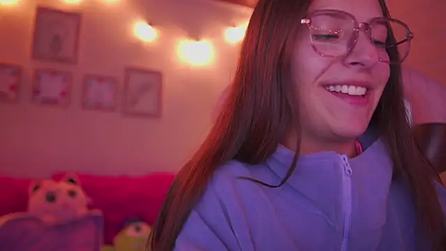 milly_kenner XXX чат на живо