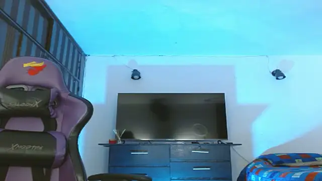 Alanni_parker's Live XXX Chat