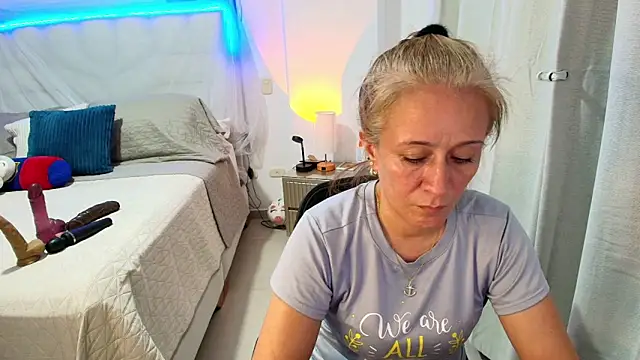 Chat XXX en directo de Naty_Stone
