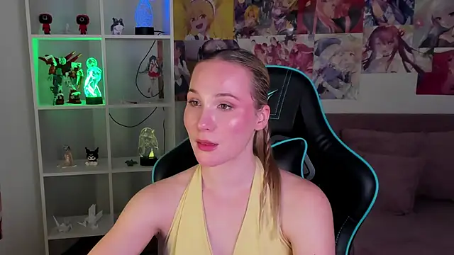 ElaraVoltage's Live XXX Chat