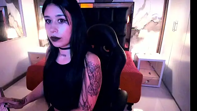 SusanVilla's Live XXX Chat