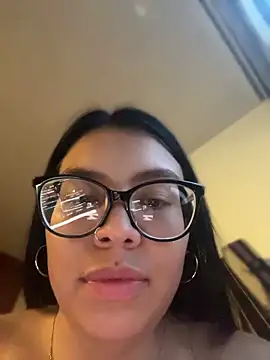 Iam-sophia27's Live XXX Chat