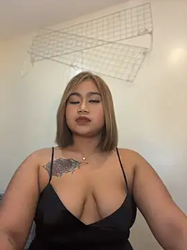 vien_pussy69 Chat XXX in diretta