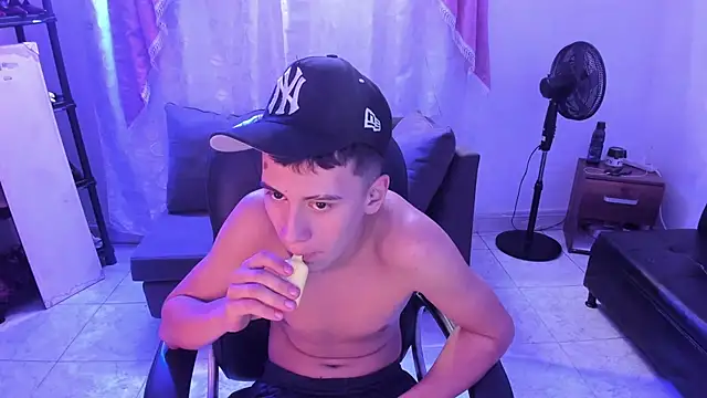Jereth_Boy Live XXX-Chat