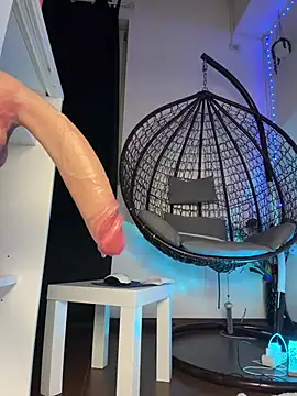 AriaVoss Chat XXX live