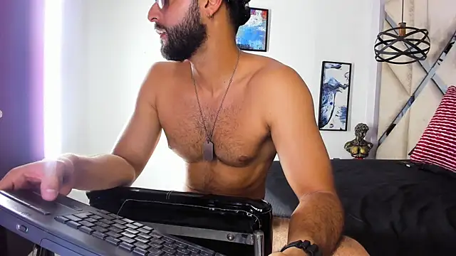 Mike333_ live XXX chat
