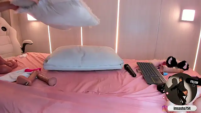 sasha_riverss' Live XXX Chat