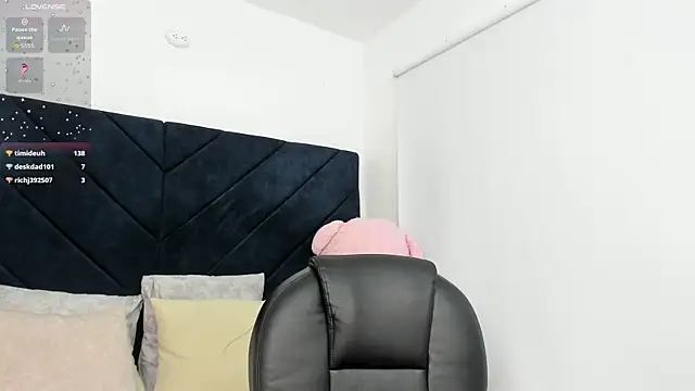 estrellathekk Adlı Modelin Canlı XXX Sohbeti