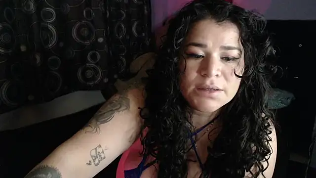 ANGELIQUE_KLANE's Live XXX Chat