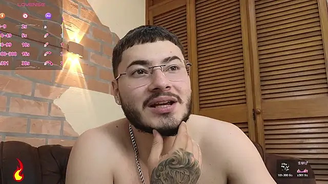 Brandon_01 live XXX chat