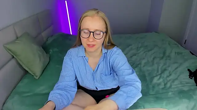 MilanaJune 라이브 XXX 채팅
