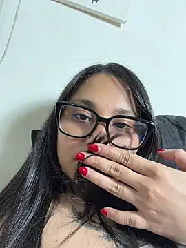 Cuteprincess21 Adlı Modelin Canlı XXX Sohbeti