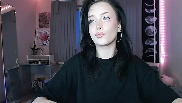 cutefrendlyuser Adlı Modelin Canlı XXX Sohbeti