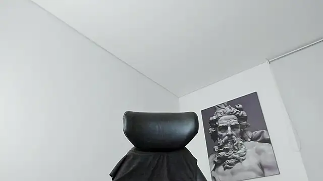 simonleon27 Live XXX Chat
