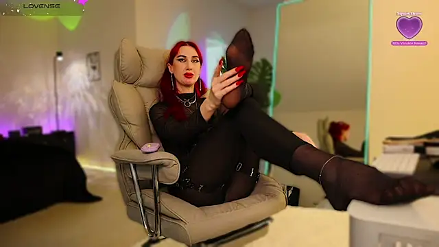 Czat XXX na żywo – Lady_RedAlexa_RA
