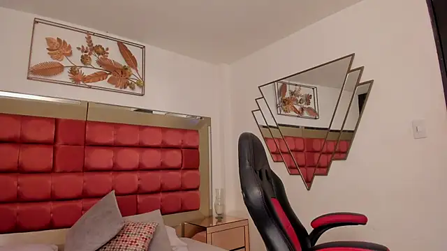 FaloonRoussel's Live XXX Chat