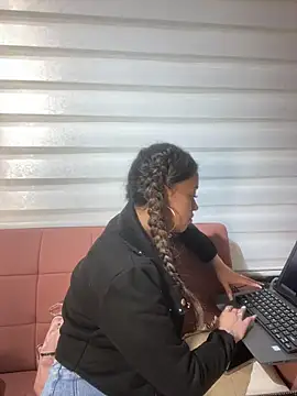 צ'אט XXX בשידור חי של Diosa_Pinkk