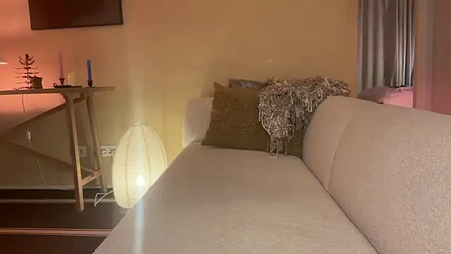 rubyxen Adlı Modelin Canlı XXX Sohbeti