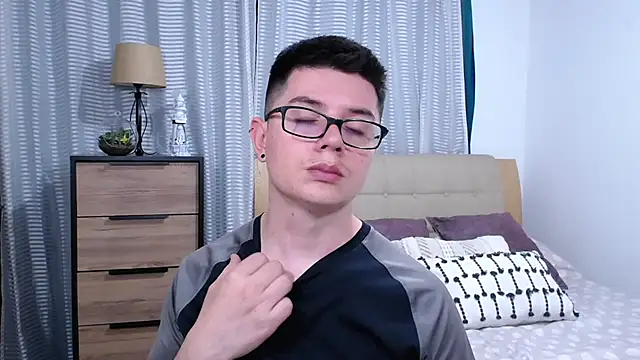 BlackFoXXX69 Live XXX Chat