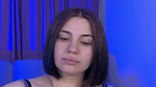 AdrianaToress' Live XXX Chat