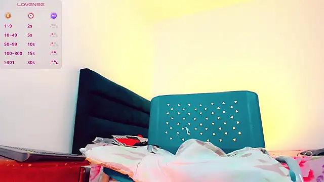 Amanda_Cax Adlı Modelin Canlı XXX Sohbeti