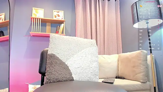 دردشة _LaraMom_ الجنسية المباشرة