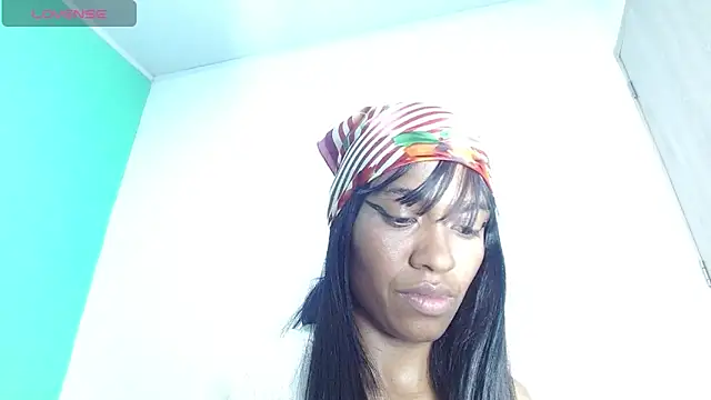 Chat +18 de avaleri_cherry ao vivo