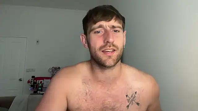 צ'אט XXX בשידור חי של lukegunn