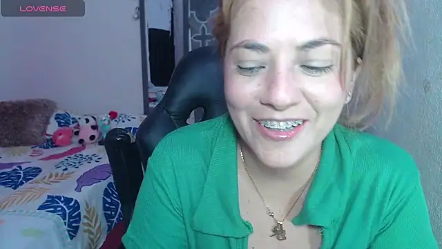 karamirror_ – Live XXX-chat