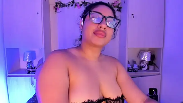 CANDYGABYY – Naživo XXX chat