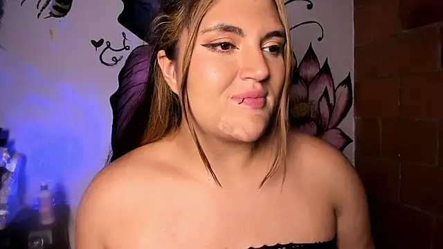 Živý XXX chat becca_diamond