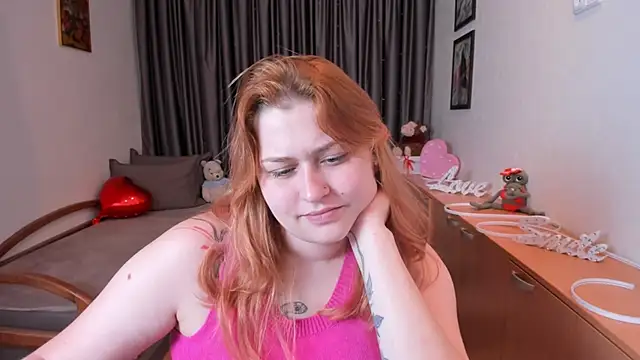 NoraLiin live XXX chat