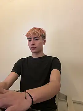 XXX chat uživo modela AlexanderCollman2