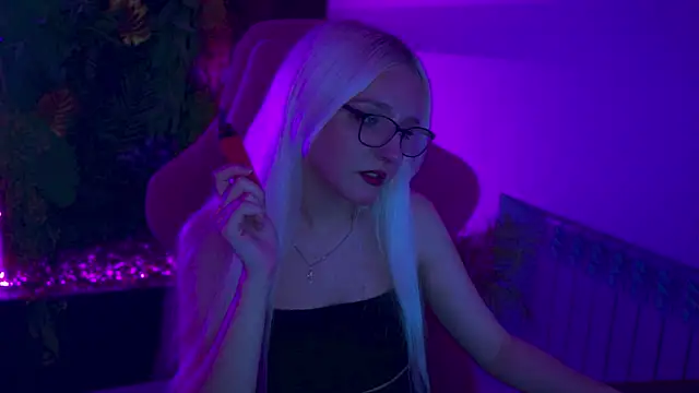 ViolaMore Chat XXX live