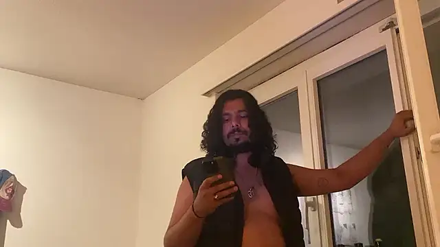 צ'אט XXX בשידור חי של daddyvibes