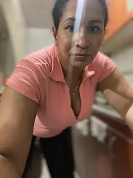Chat XXX en directo de Carola-Ross