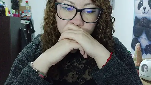 curly_greeneyed Live XXX-Chat