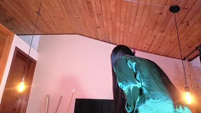 Chat +18 de Agata-Moon ao vivo