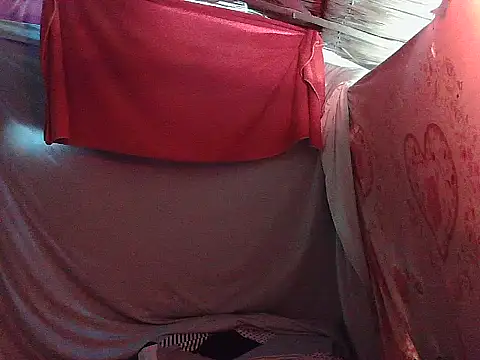 Chatroom XXX en direct de Huntrix2025