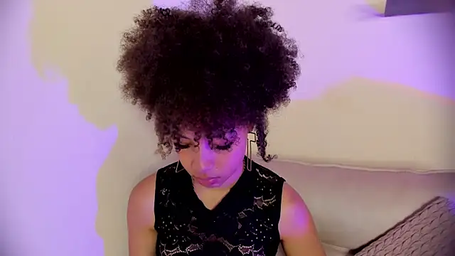 sofia_kay élő XXX-chatje