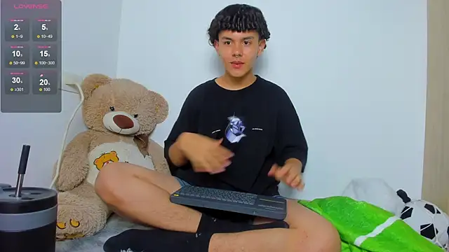 Zayn_Ross Live XXX-chat