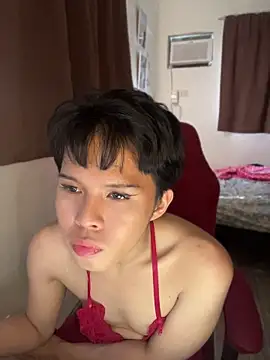 แชท XXX สดของ Plaxxxtique
