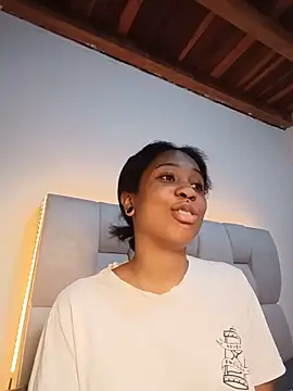 Chatroom XXX en direct de Zaira_Rose_